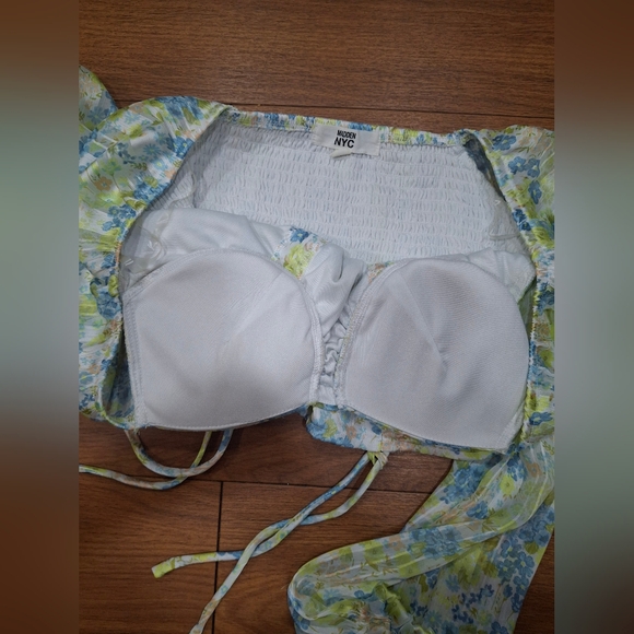 Chic Floral Puff Sleeve Blouse in Blue and Green - Picture 6 of 7